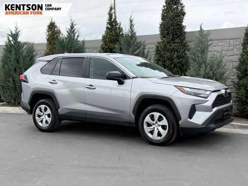 Used 2025 Toyota RAV4 LE AWD/4WD image 12