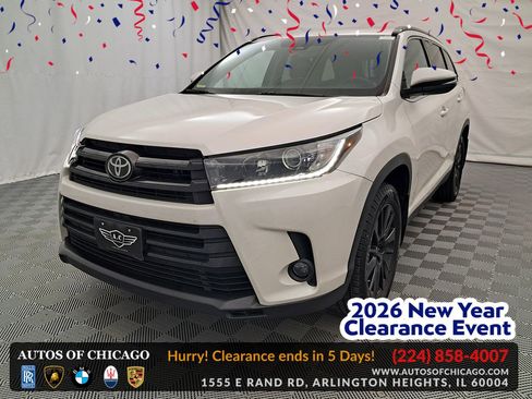 Used 2019 Toyota Highlander SE image 1