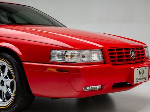 Used 2002 Cadillac Eldorado Collector's Edition image 32