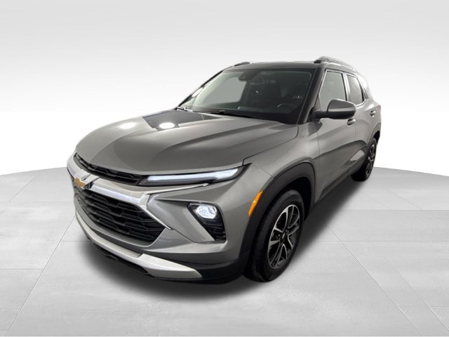 Used 2025 Chevrolet TrailBlazer LT w/ Convenience Package FWD image 3