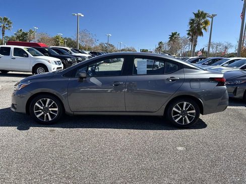 Used 2023 Nissan Versa SV image 7