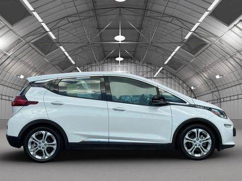 Used 2018 Chevrolet Bolt LT image 9