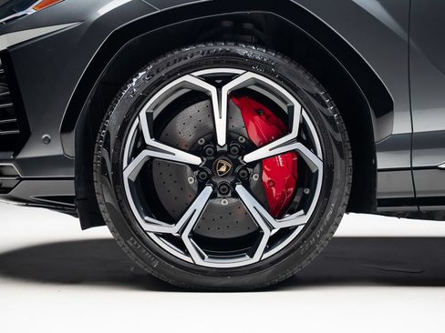 Used 2019 Lamborghini Urus AWD/4WD image 20