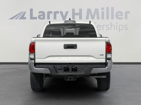 Used 2020 Toyota Tacoma SR5 image 5