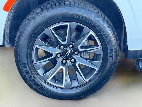 Used 2022 Chevrolet Tahoe Z71 w/ Luxury Package image 35