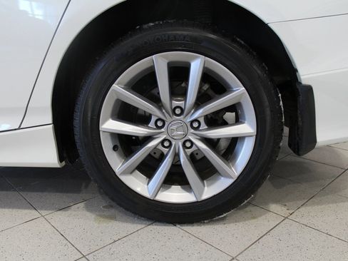 Used 2021 Honda Accord LX image 12