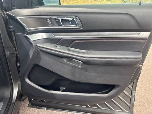 Used 2019 Ford Explorer Sport w/ Equipment Group 401A AWD/4WD image 21