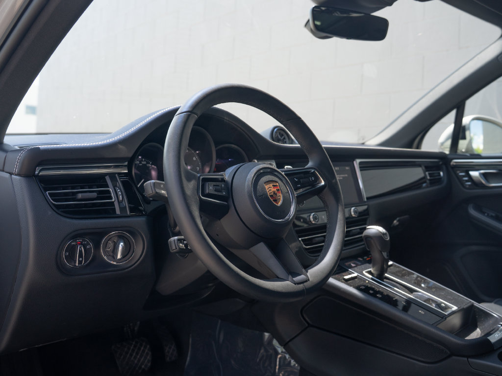 Used 2026 Porsche Macan S AWD/4WD image 4
