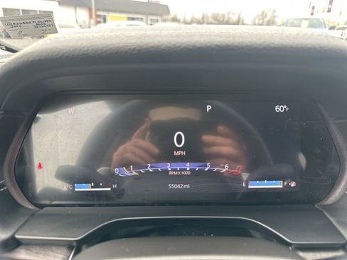 Used 2023 Jeep Grand Cherokee Limited image 17