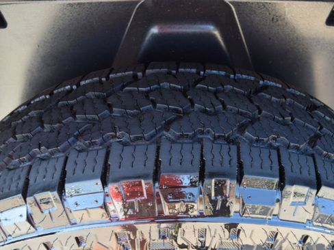 Used 2020 RAM 1500 Tradesman w/ Popular Equipment Group AWD/4WD image 32