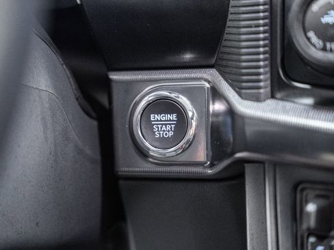 Used 2025 Ford F150 Raptor image 36