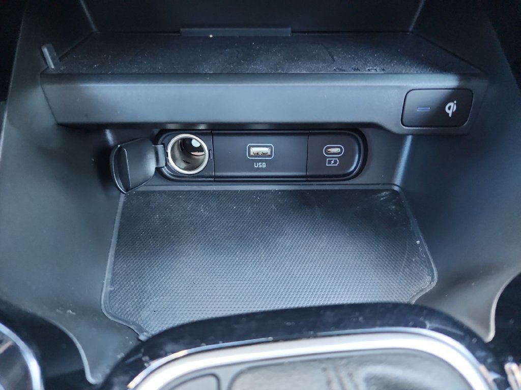 Certified 2024 Kia Soul S FWD image 22