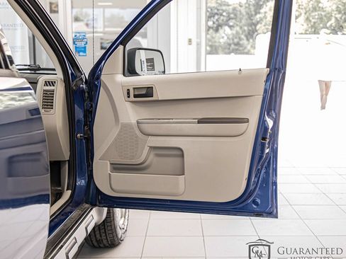 Used 2008 Ford Escape XLT FWD image 38