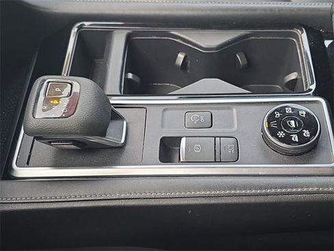 Certified 2023 Nissan Pathfinder SL w/ Black Appearance Package image 20