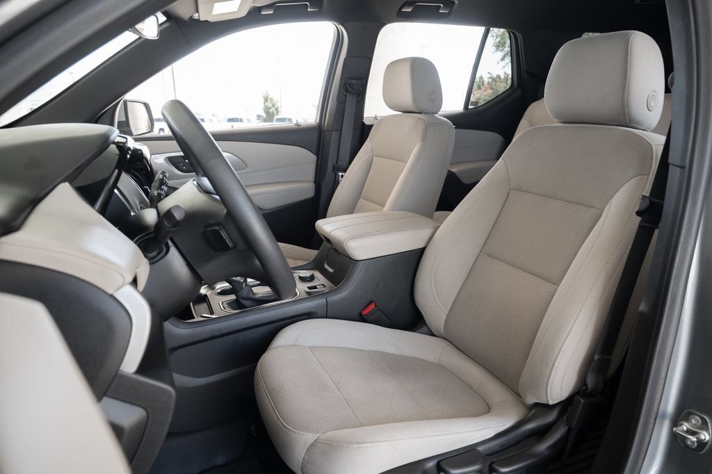 Used 2023 Chevrolet Traverse LS w/ Safety Package FWD image 19