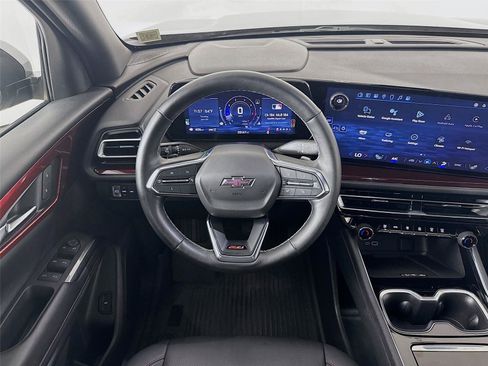 Used 2024 Chevrolet Traverse Z71 AWD/4WD image 22