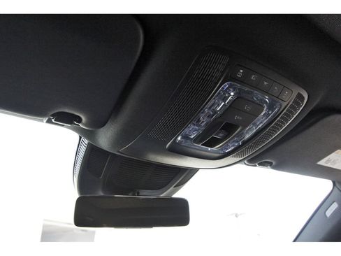 Used 2024 Mercedes-Benz GLS 450 4MATIC image 27