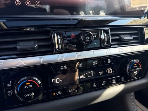 New 2026 Nissan Pathfinder Platinum w/ Cargo Package FWD image 18