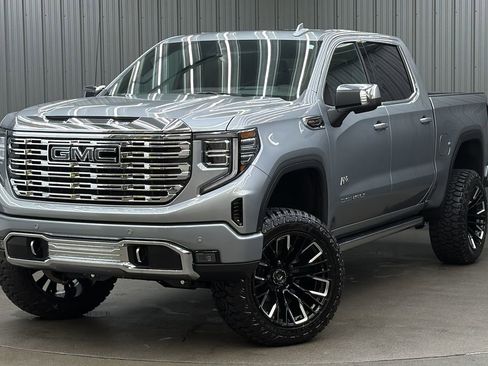 Used 2025 GMC Sierra 1500 Denali w/ Denali Reserve Package image 1