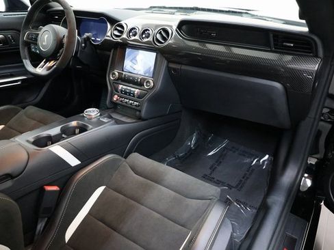 Used 2022 Ford Mustang Shelby GT500 w/ Carbon Fiber Track Pack image 86