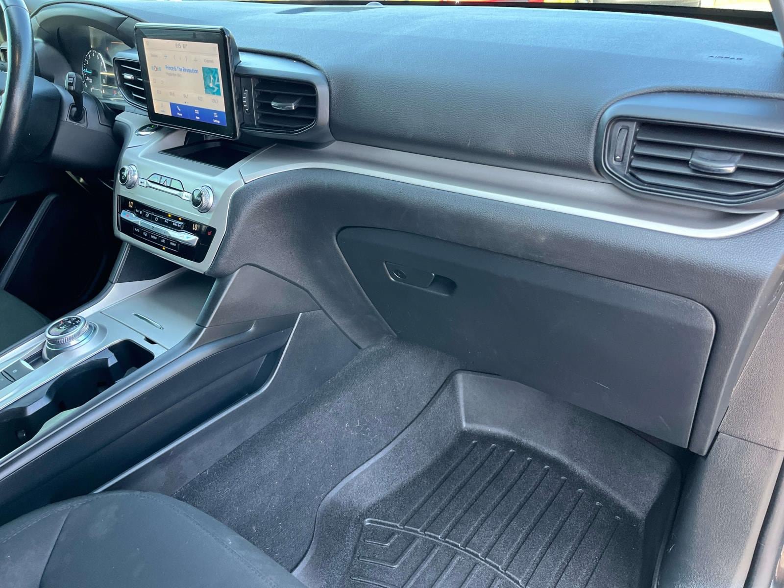 Used 2021 Ford Explorer XLT RWD image 27