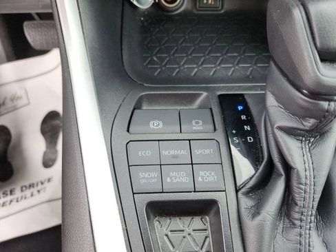 Used 2024 Toyota RAV4 LE image 19