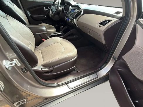 Used 2013 Hyundai Tucson Limited image 25