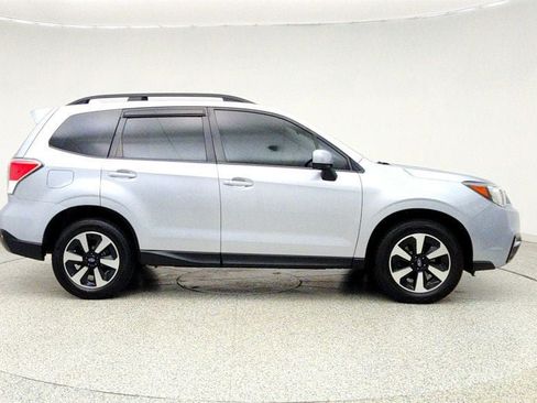 Used 2018 Subaru Forester 2.5i Premium w/ All-Weather Package AWD/4WD image 4