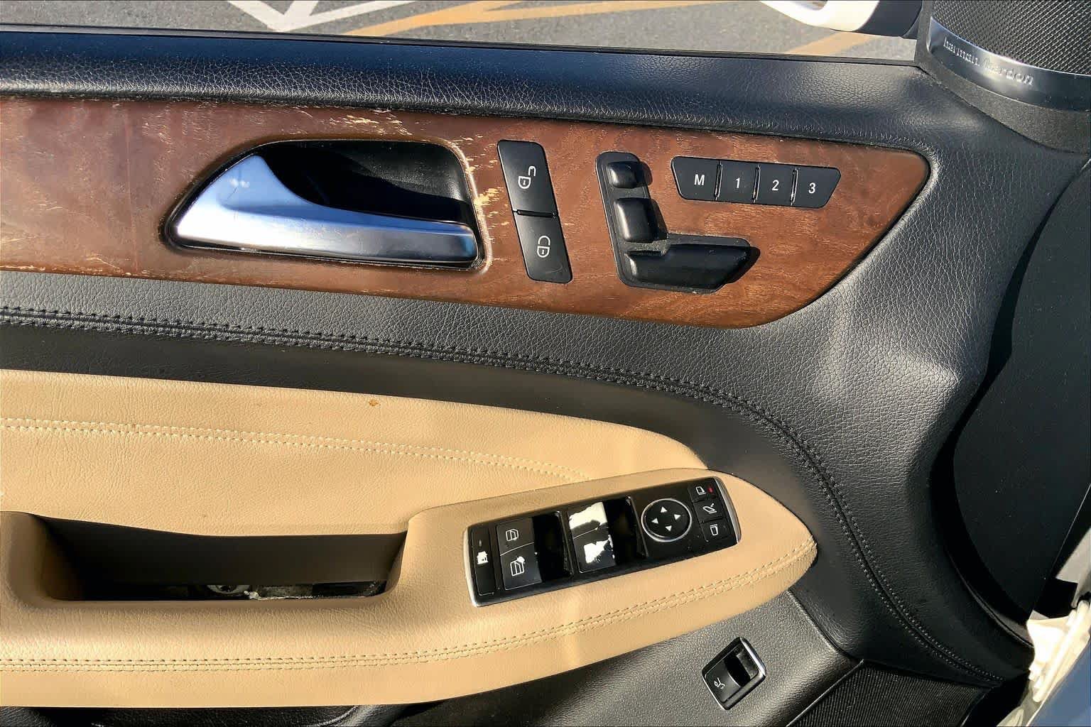 Used 2015 Mercedes-Benz ML 400 4MATIC image 34
