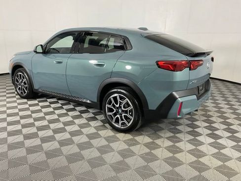 Certified 2025 BMW X2 xDrive28i AWD/4WD image 4