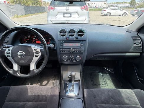 Used 2009 Nissan Altima 3.5 SE image 3