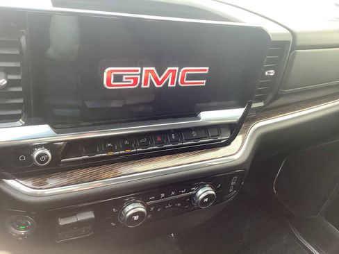 Used 2023 GMC Sierra 1500 SLE image 16