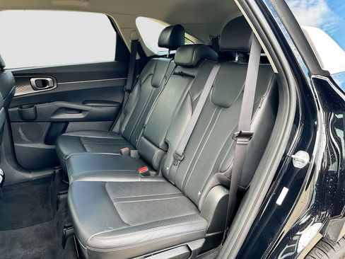 Certified 2024 Kia Sorento S FWD image 29