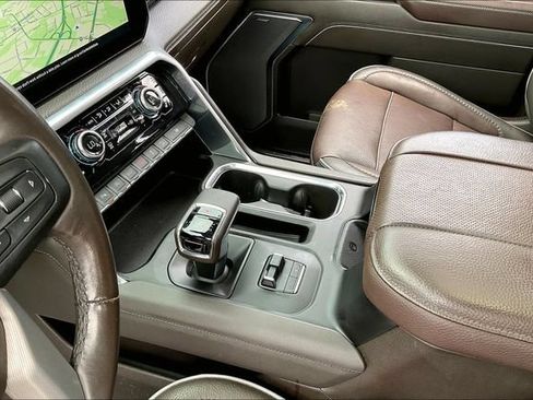 Used 2023 GMC Sierra 1500 Denali w/ Technology Package AWD/4WD image 13