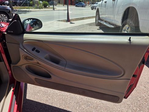 Used 2000 Ford Mustang GT RWD image 19