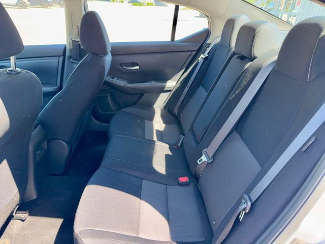 Used 2021 Nissan Sentra SV FWD image 11