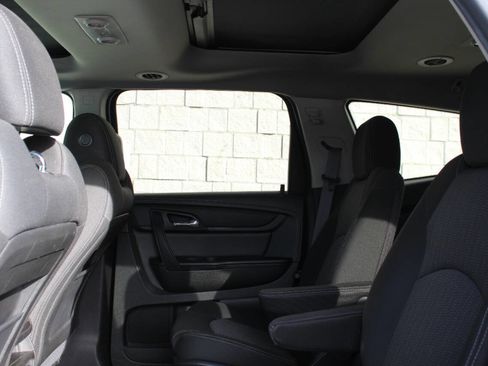 Used 2015 Chevrolet Traverse LT image 13