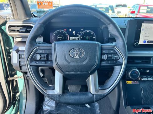 Certified 2025 Toyota 4Runner TRD Off-Road AWD/4WD image 22