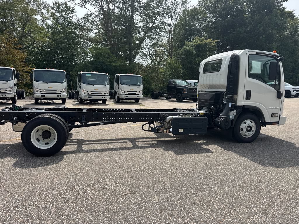 Used 2024 Chevrolet Low Cab Forward 4500 XD RWD image 6