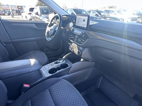 Used 2023 Ford Escape Active image 17