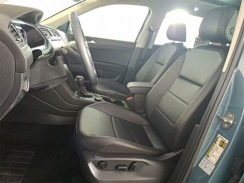 Used 2020 Volkswagen Tiguan SEL w/ 3rd Row Seat Package image 16