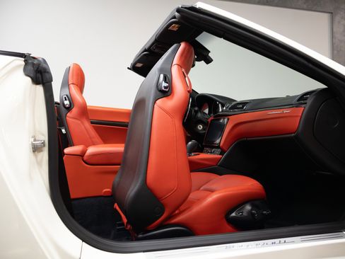 Used 2018 Maserati GranTurismo Sport image 55