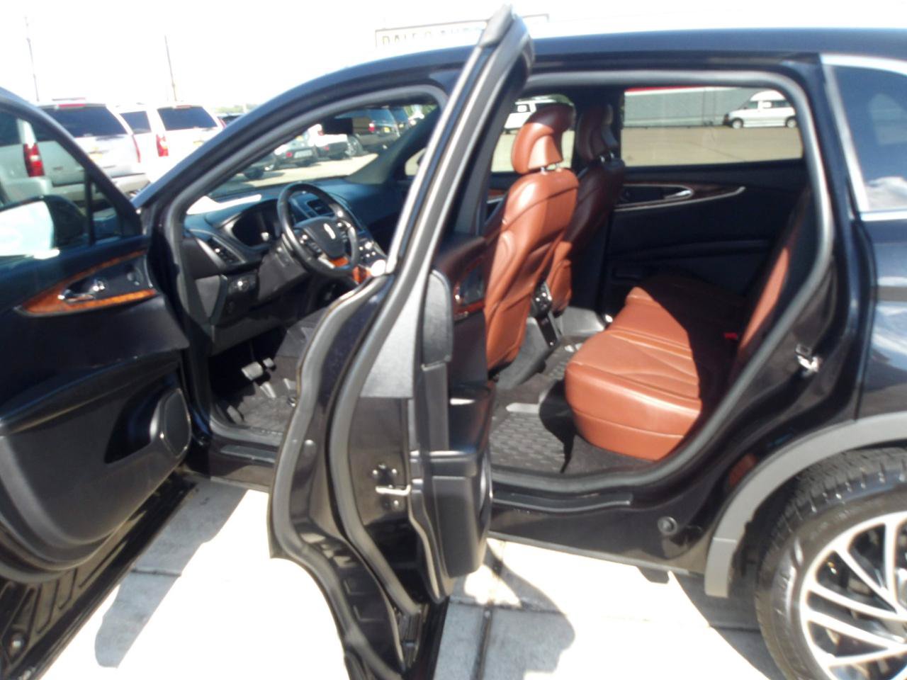 Used 2019 Lincoln Nautilus Reserve w/ Driver Assistance Package AWD/4WD image 15