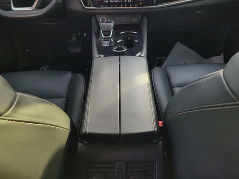 Used 2023 Nissan Rogue SL w/ SL Premium Package image 16