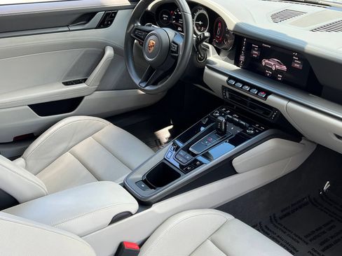 Used 2020 Porsche 911 Carrera 4S AWD/4WD image 33
