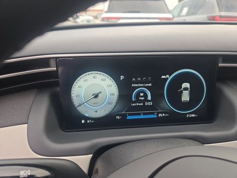 Used 2024 Hyundai Tucson Limited image 11