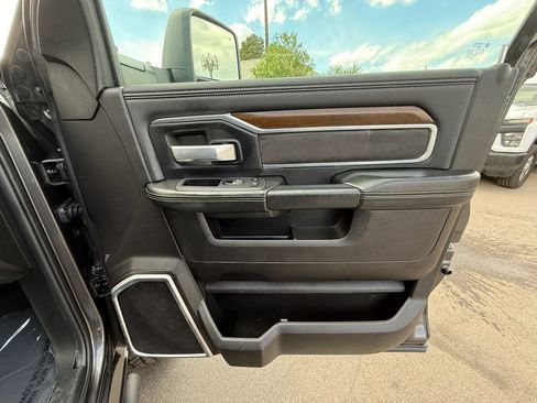 Used 2024 RAM 2500 Laramie AWD/4WD image 44