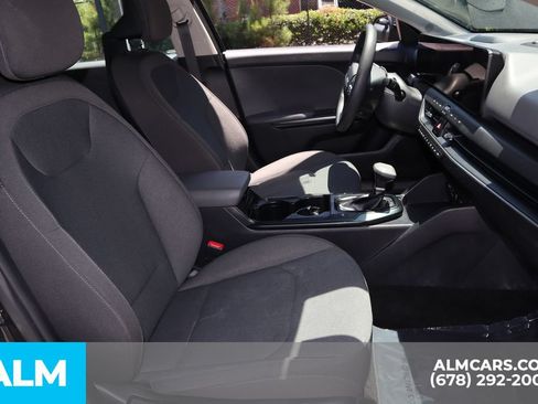 Used 2025 Kia K4 FWD image 27