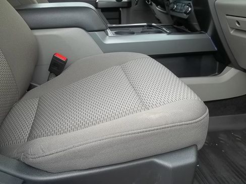 Used 2022 Ford F350 XLT w/ XLT Premium Package image 12