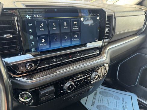 Used 2024 Chevrolet Silverado 2500 LT w/ Convenience Package AWD/4WD image 8